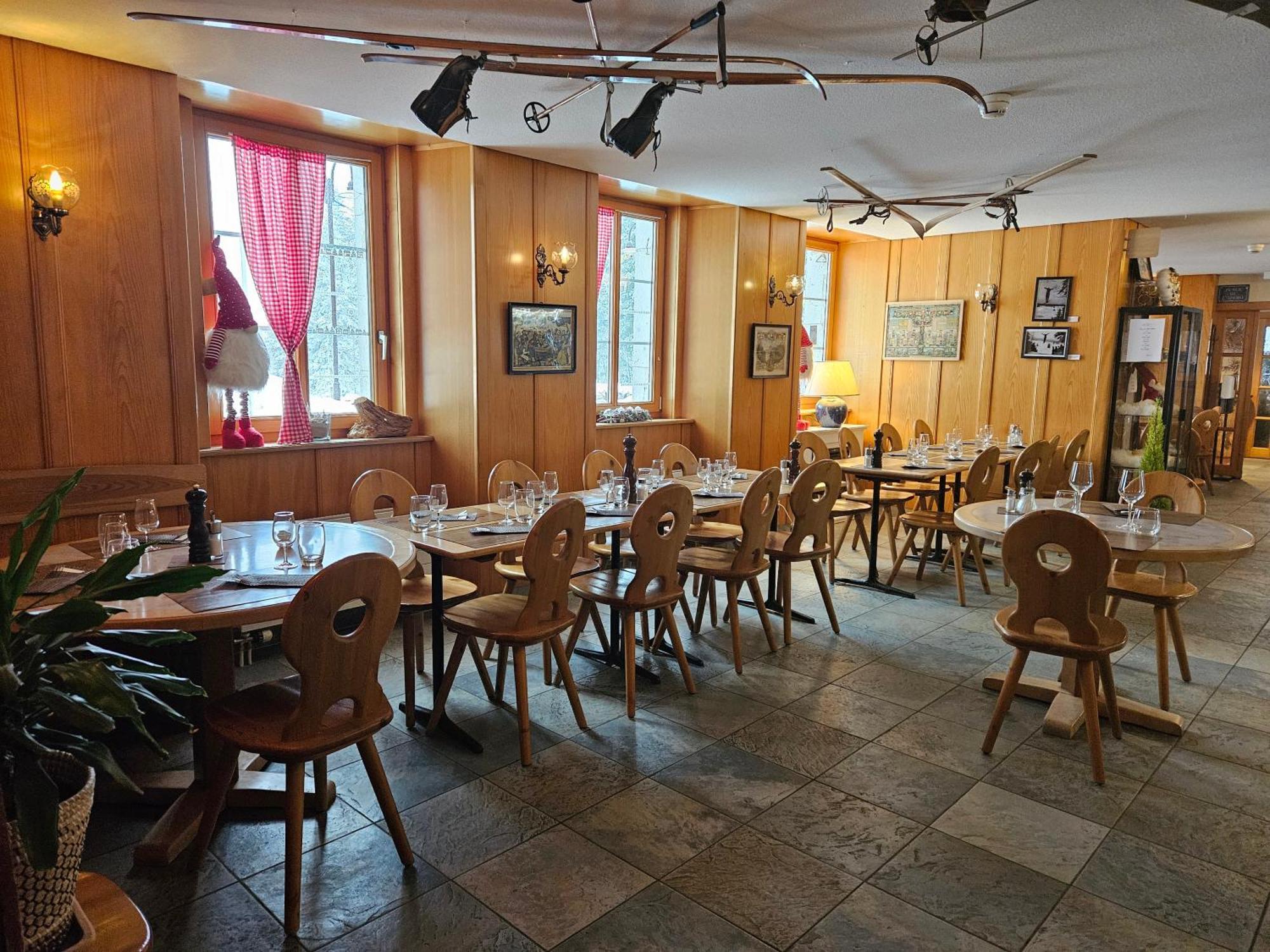 Hotel Restaurant Du Marchairuz Le Brassus Exterior photo