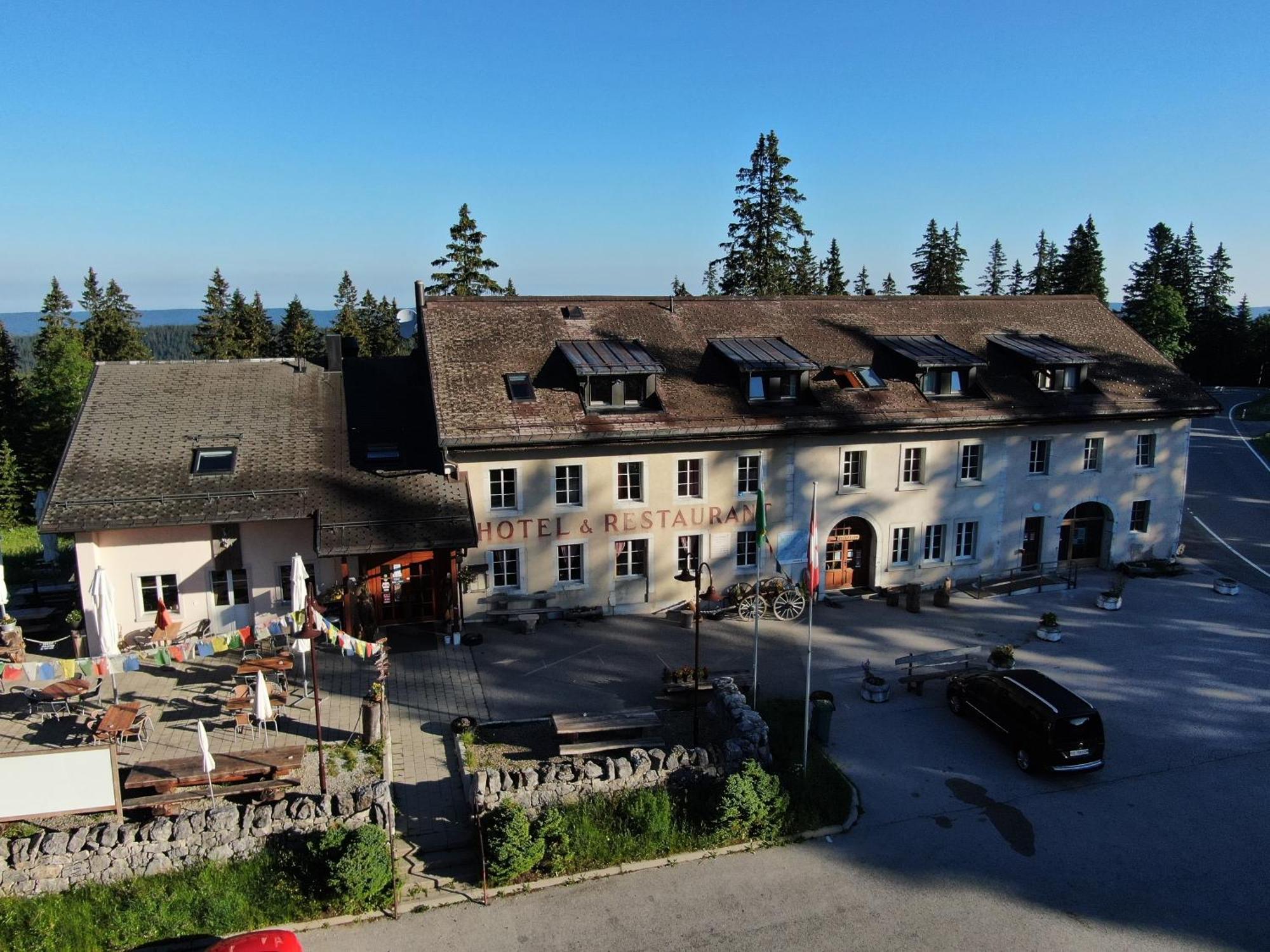 Hotel Restaurant Du Marchairuz Le Brassus Exterior photo