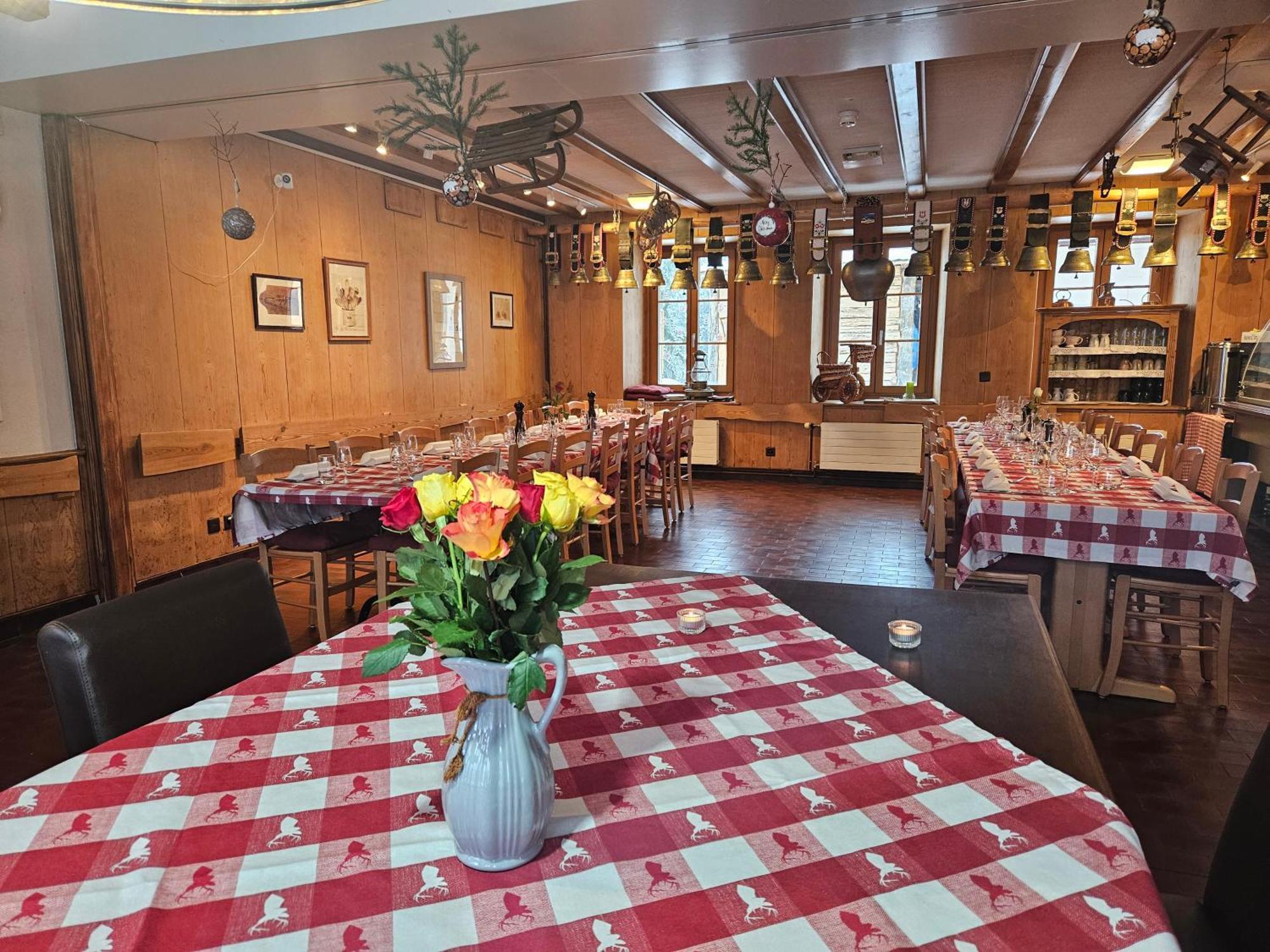 Hotel Restaurant Du Marchairuz Le Brassus Exterior photo